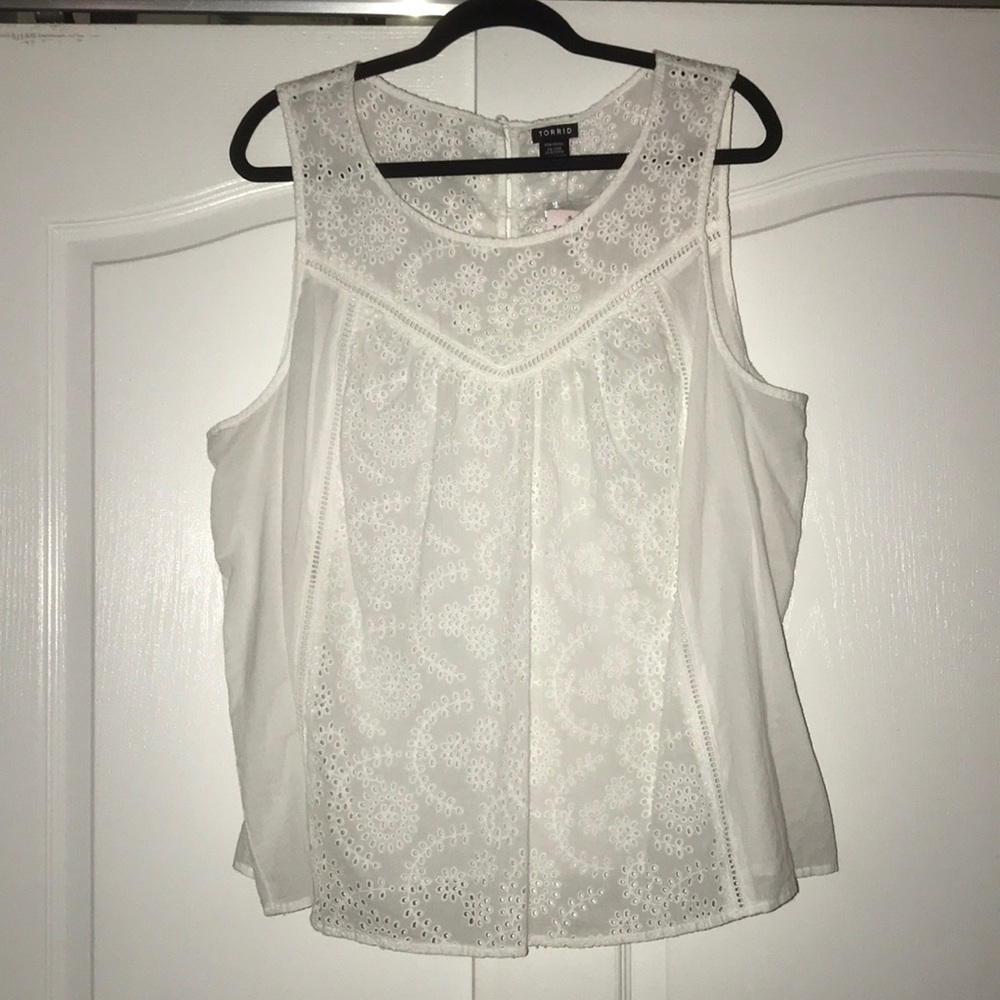 NWT  White tank top size 1x